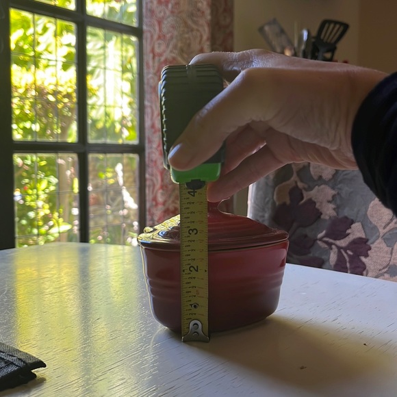 Le Creuset Heart Ramekin with Lid - Set of 2 - Picture 10 of 11